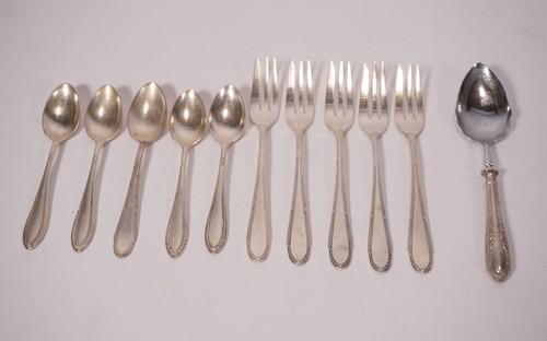 Ancien lot couverts de - de,