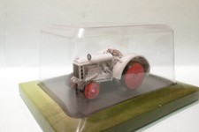 UH / Hachette - TRACTEUR