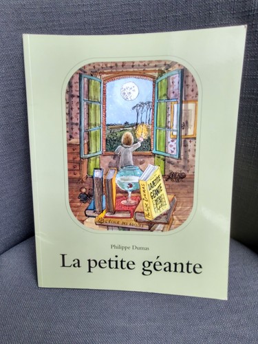 Livre petite géante - géante,