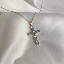Pendentif croix topaze bleu