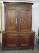 BUFFET STYLE LOUIS XV  EPOQUE XIXème  DEUX CORPS CHENE MASSIF ORIGINE NANTES