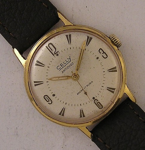 Montre bracelet vintage - montre-bracelet, hi