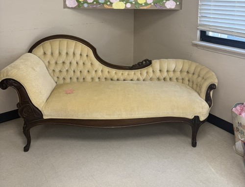 Victorian antique tufted - antique,