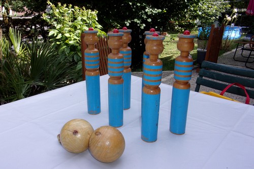 Ancien jeu quilles et - 6,
