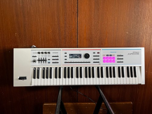 Synthétiseur roland juno - synthétiseur, juno-ds