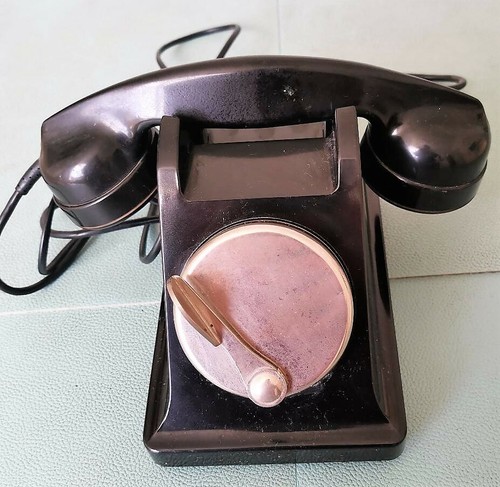 Téléphone ancien - ancien, en