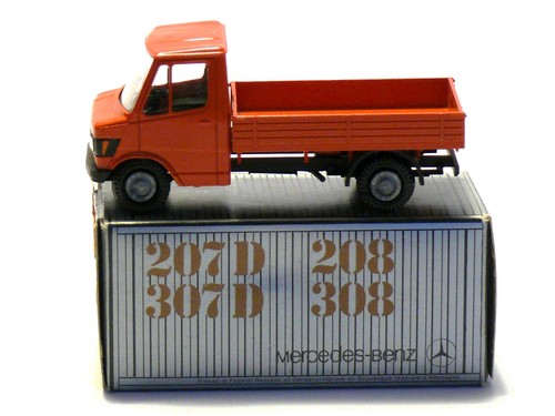 Conrad 3062 mercedes 308 - /,