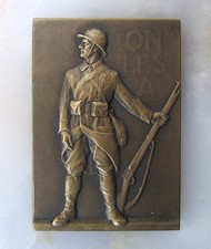 Ancienne rare médaille plaque bronze On les a Emile Monier Poilu Strasbourg 1918