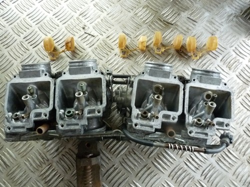 Rampe carburateurs pour - de,