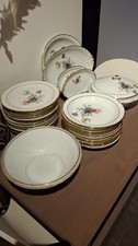 service de table en porcelaine