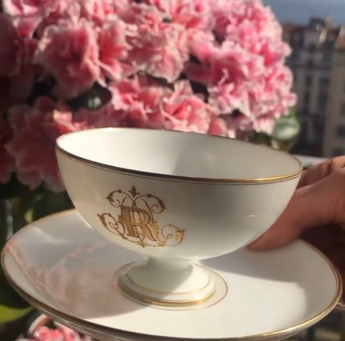 Tasse soucoupe en - et,