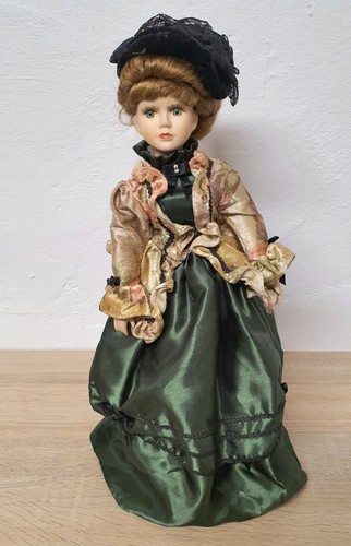 Poupée porcelaine robe - poupée,