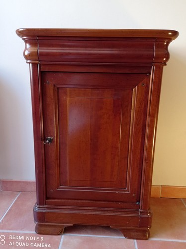 Très joli petit meuble - , en