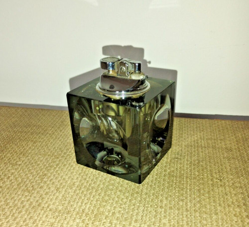 Briquet vintage design - , antonio