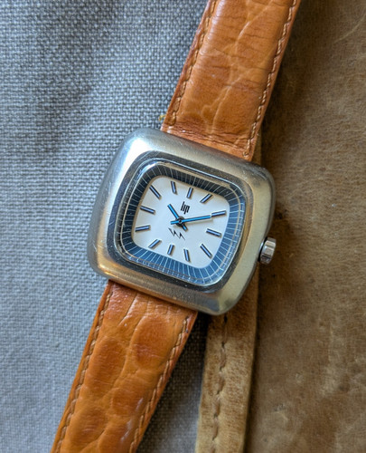 Montre ancienne vintage lip - /,