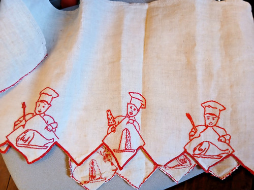 Ancienne broderie rouge - broderie,