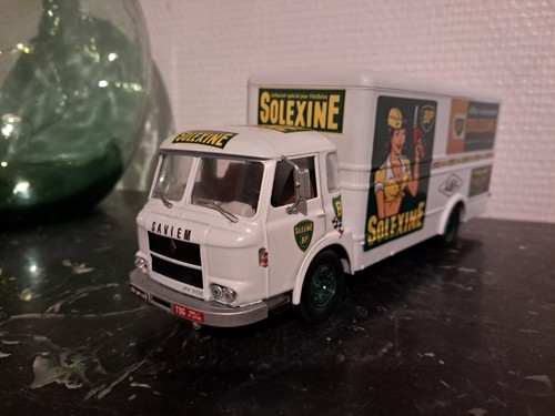 Camion renault saviem - renault,