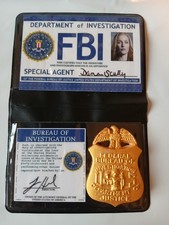 X-Files Badge Dana Scully avec badge FBI résine The X-files Scully card replica