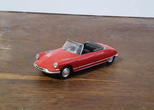 Voiture 1/43 - Universal