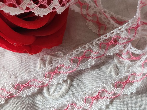 Dentelle vintage bicolore rose