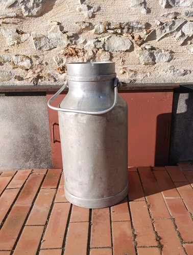 Ancien grand bidon lait - à,