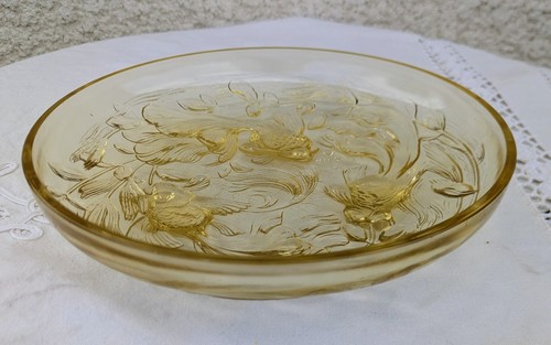 Plat verre moulé décor - à,