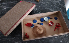 Boîte ancienne en carton avec