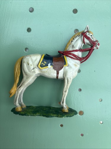 Figurine cheval sur socle - figurine,