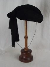 Chapeau des années 40 en