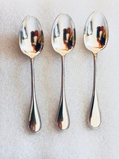 Trois cuillère à café