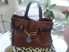 Sac à main en cuir bordeau et