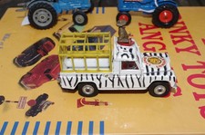 LAND ROVER 109 CORGI TOYS GS8