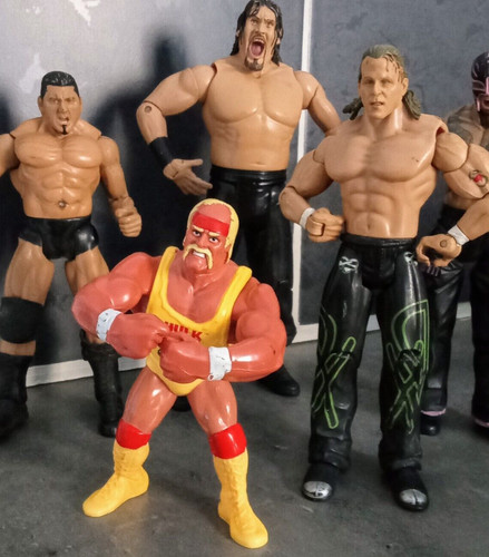 Vintage figurines catch dont - vintage,