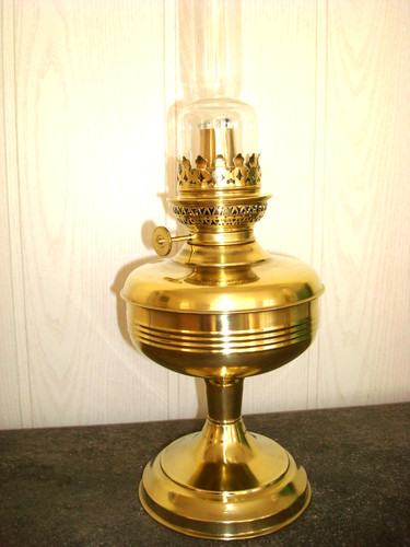 Magnifique lampe pétrole - à,