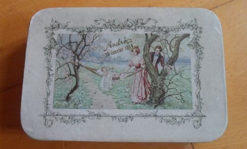 Jolie boite dragées - boite, a