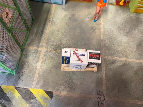 Palette cartons pneus - 4,