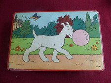 tintin milou  / boite ancienne metal bubble gum milou rouge 