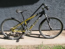 TREK TOURING ROAD BIKE