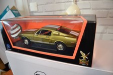 ROAD SIGNATURE.  1/18   Ford