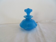ancien petit flacon en opaline