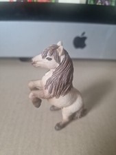 Poney SCHLEICH - Figurine de l'univers des chevaux -