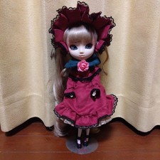 Poupée cramoisie Pullip Rozen