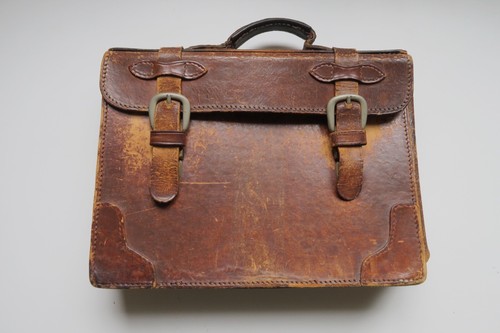 Très ancien cartable