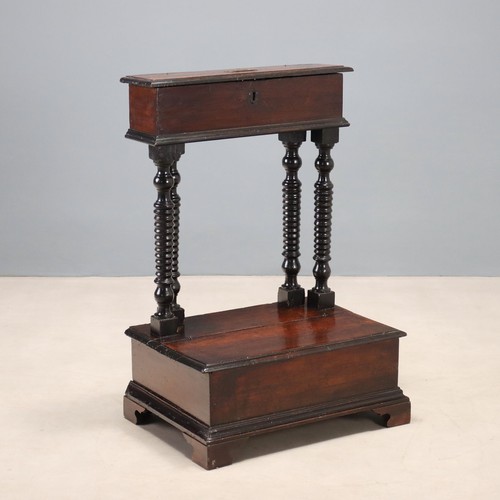 Prie dieu ancien noyer - ancien,