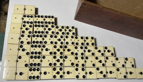 Jeu ancien très - -, boite