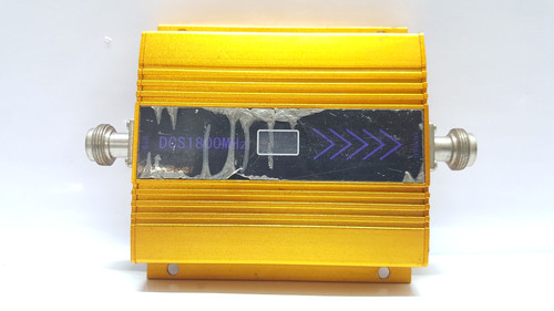 Amplificateur signal - amplificateur, de