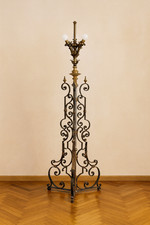 Grand pied de lampadaire