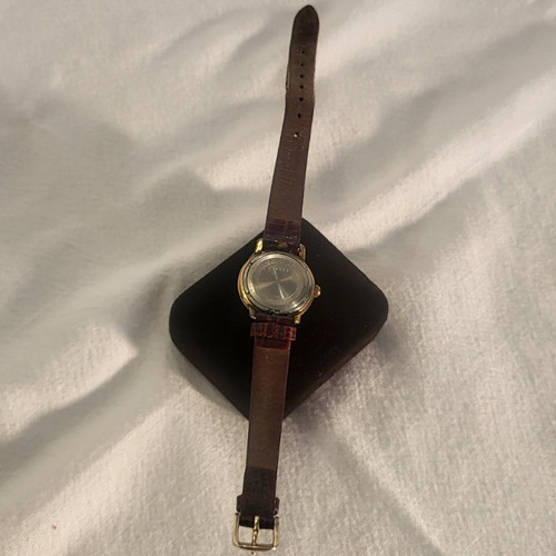 Tissot women quartz analog - women's,