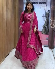 ROBE SALWAR KAMEEZ COSTUME