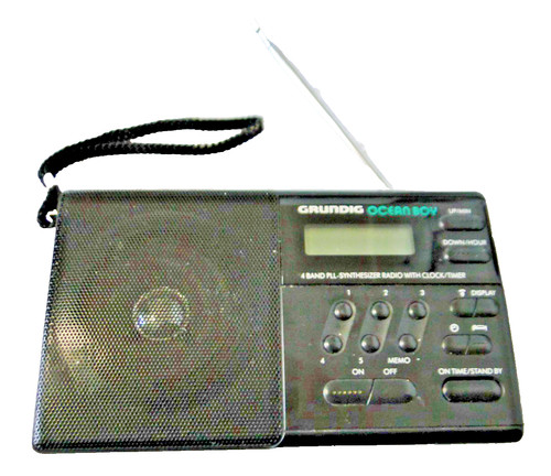 Poste radio portable ancien